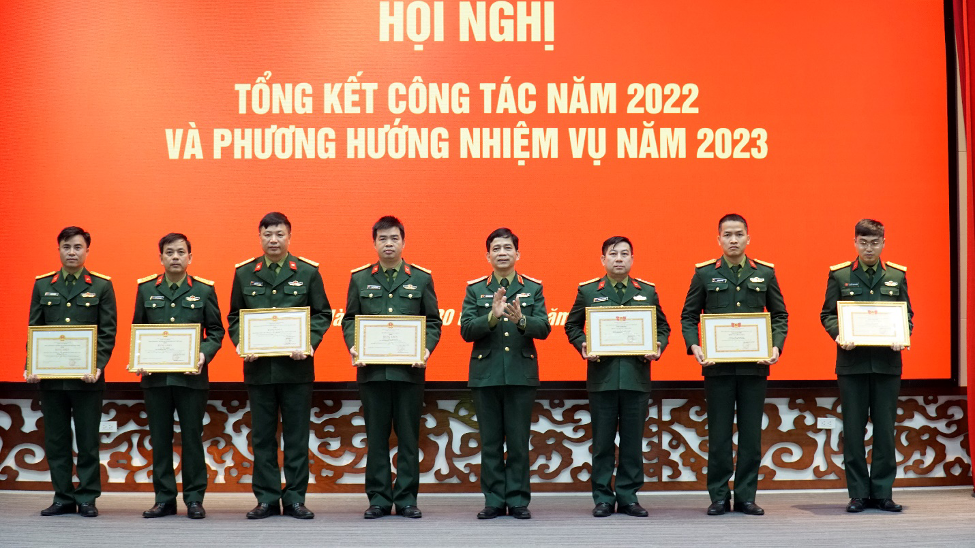 /UploadStore/admin/221230 C22 HN Tong ket nam/Picture9.png